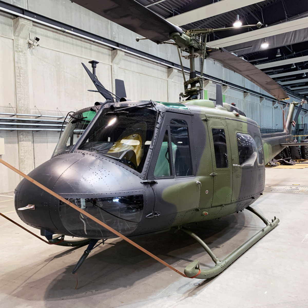 Bell UH-1 Iroquois diğer adıyla Huey (UH-1D)