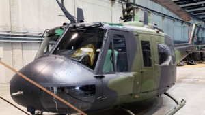 Bell UH-1 Iroquois, também conhecido como Huey